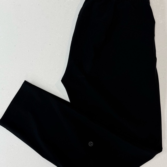 Lululemon Scuba Cut Nylon Side Pocket Drawstring Pant - Picture 4 of 9